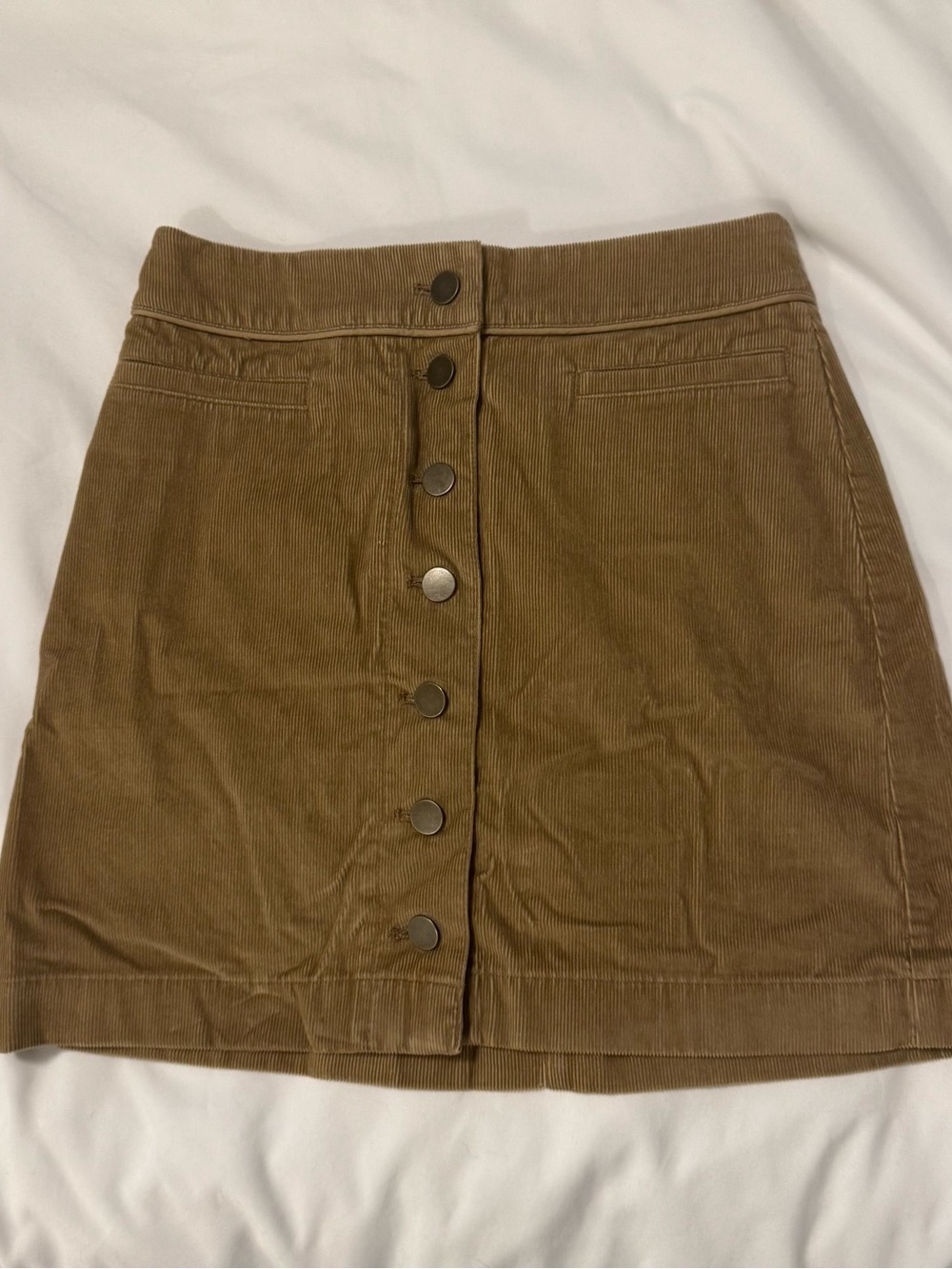 Aritzia Wilfred Free Karmen Corduroy
Skirt In Golden Amber